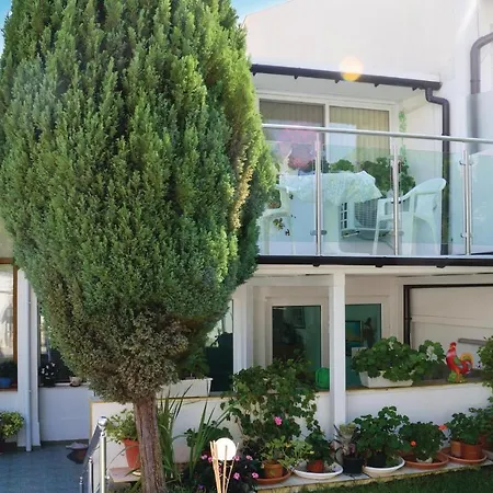 Three-bedroom Holiday In Ferienhaus