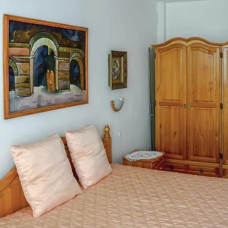 Three-bedroom Holiday In * Sweti Wlas